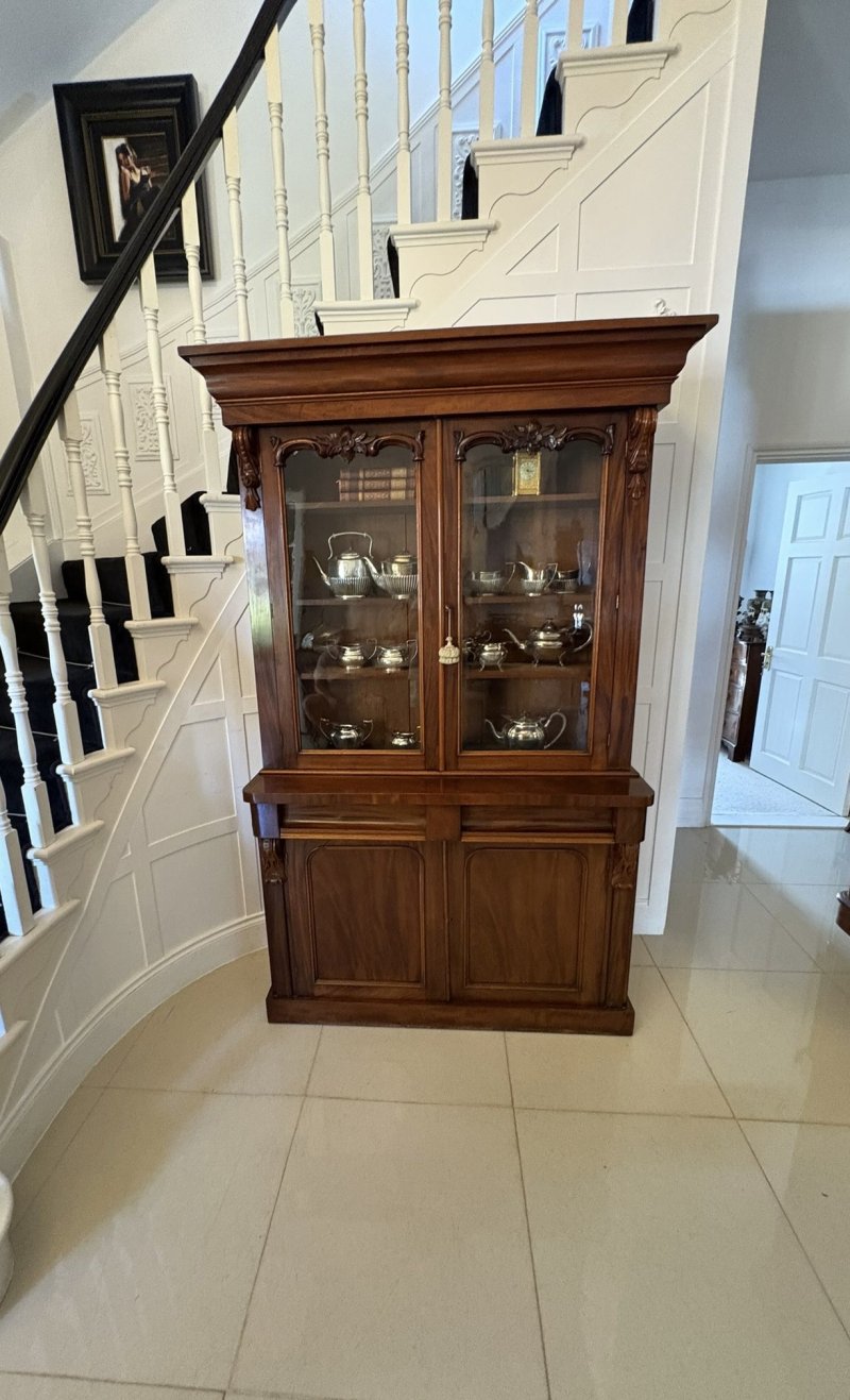 Superb Quality Antique Victorian Figured Mahogany Bookcase - Image 2